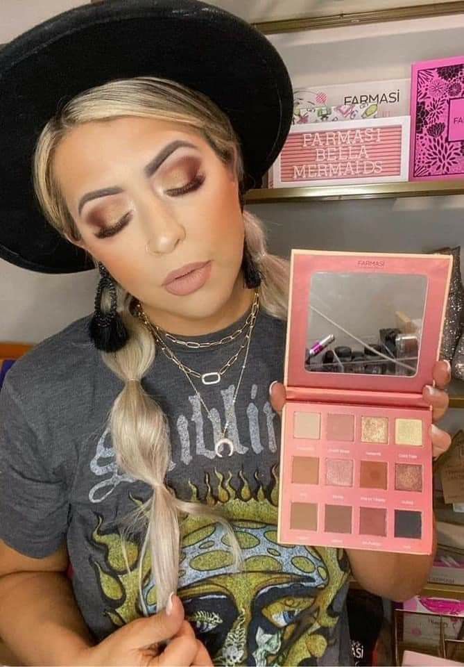 Make Up Glam Up Eyeshadow Palette 12 Shades | Farmasi