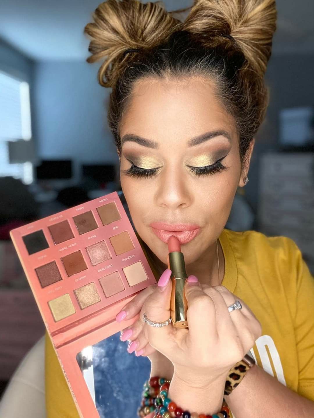 Make Up Glam Up Eyeshadow Palette 12 Shades | Farmasi