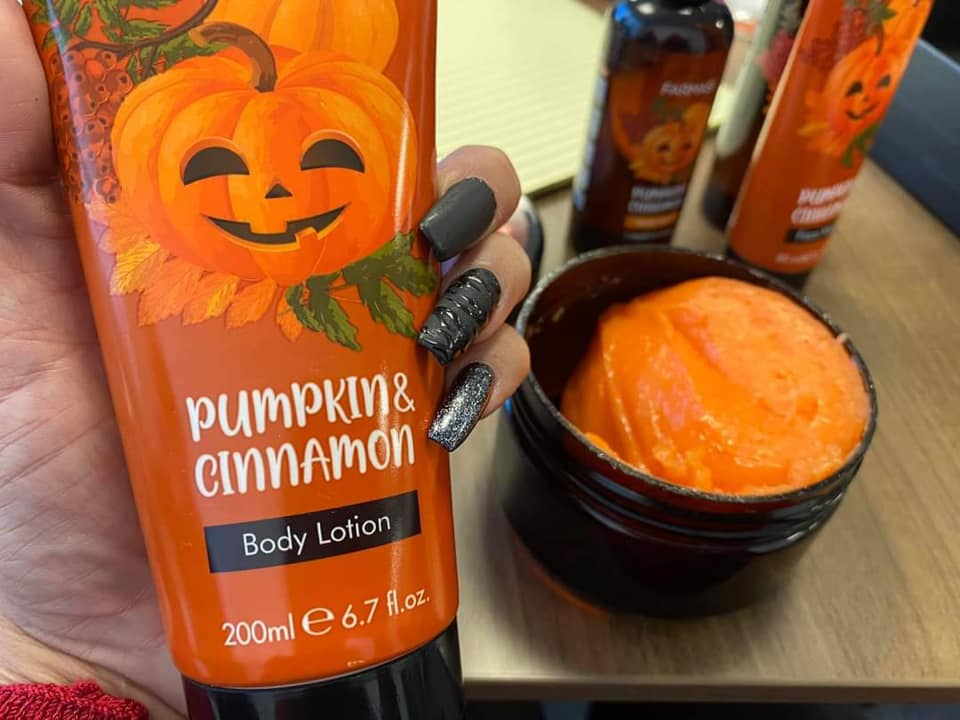 Pumpkin & Cinnamon Set 6 Pcs BOO-TIFUL | Farmasi