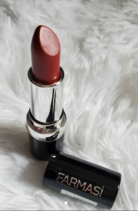 True Color Lipstick | Farmasi